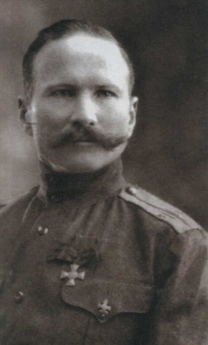 Корнет Крот Ф.Д., царские офицеры в эмиграции
